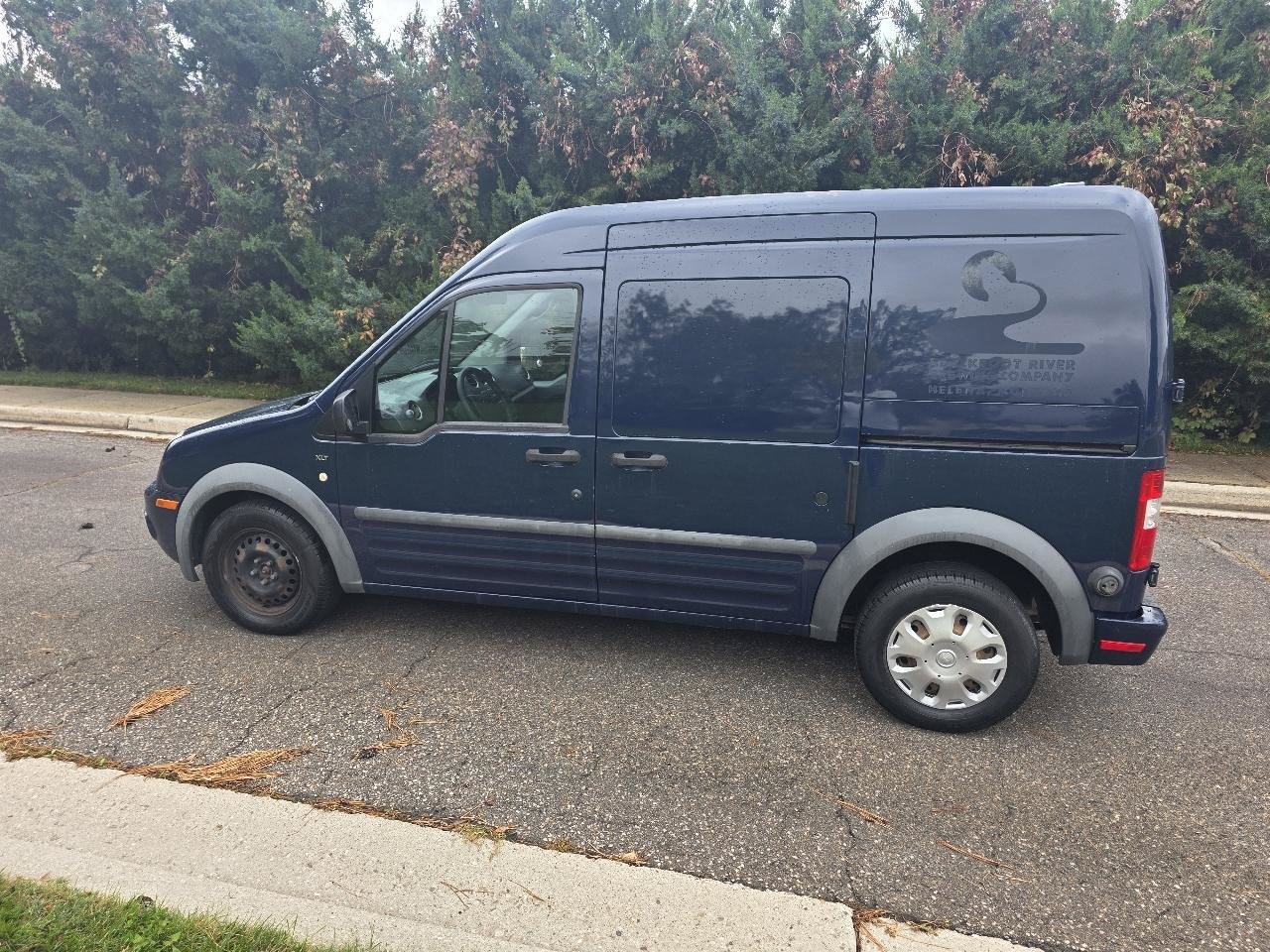 Used 2010 Ford Transit Connect XLT FWD image 7