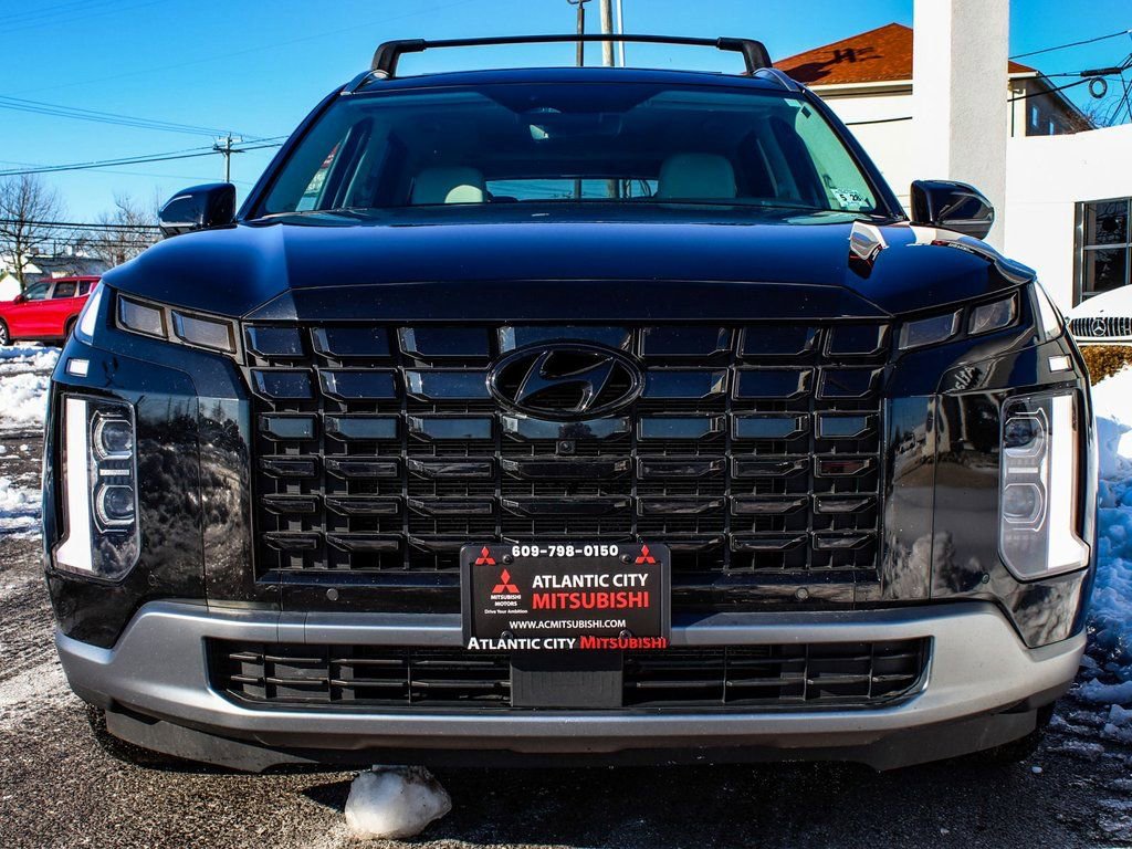 Used 2023 Hyundai Palisade Limited image 2