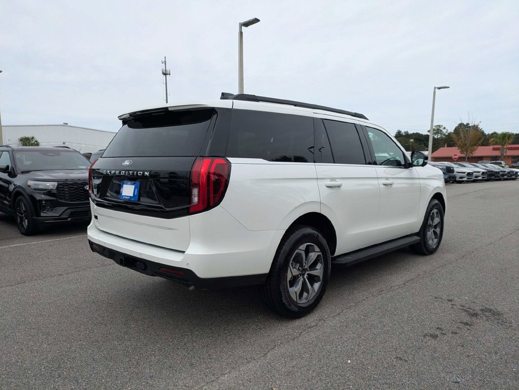 New 2027 Ford Expedition Active RWD image 4