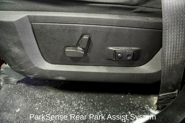 Used 2022 RAM 1500 Classic SLT w/ Electronics Convenience Group image 11