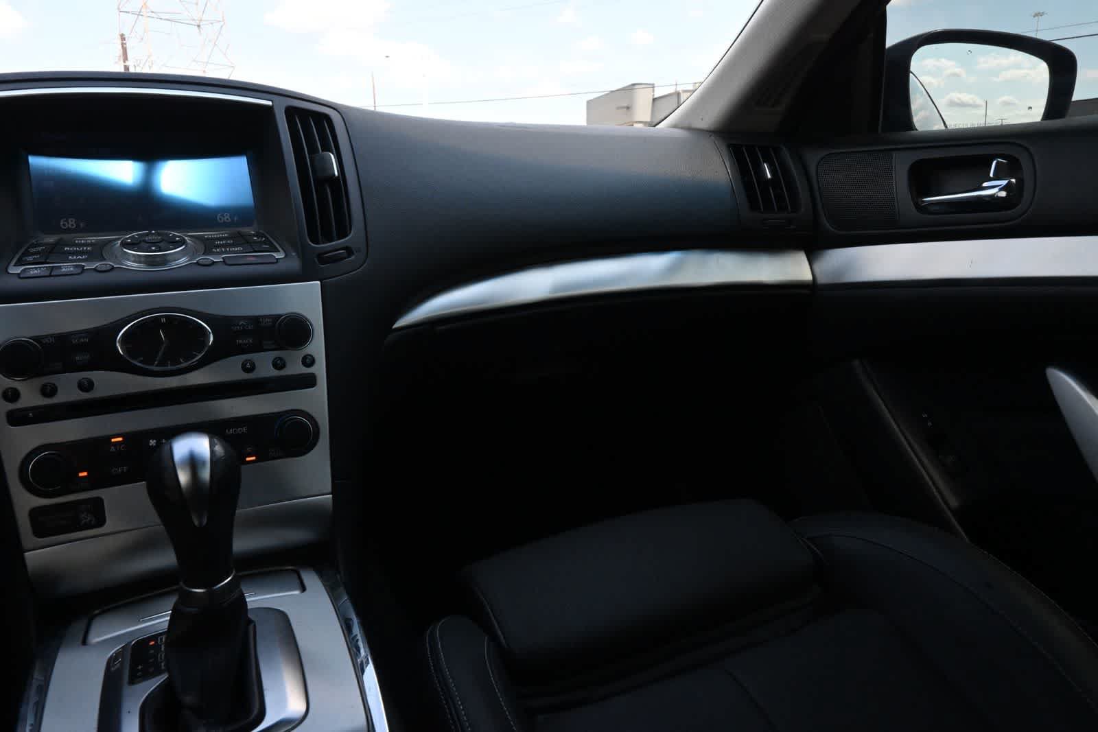 Used 2014 INFINITI Q60 Journey w/ Premium Package RWD image 8