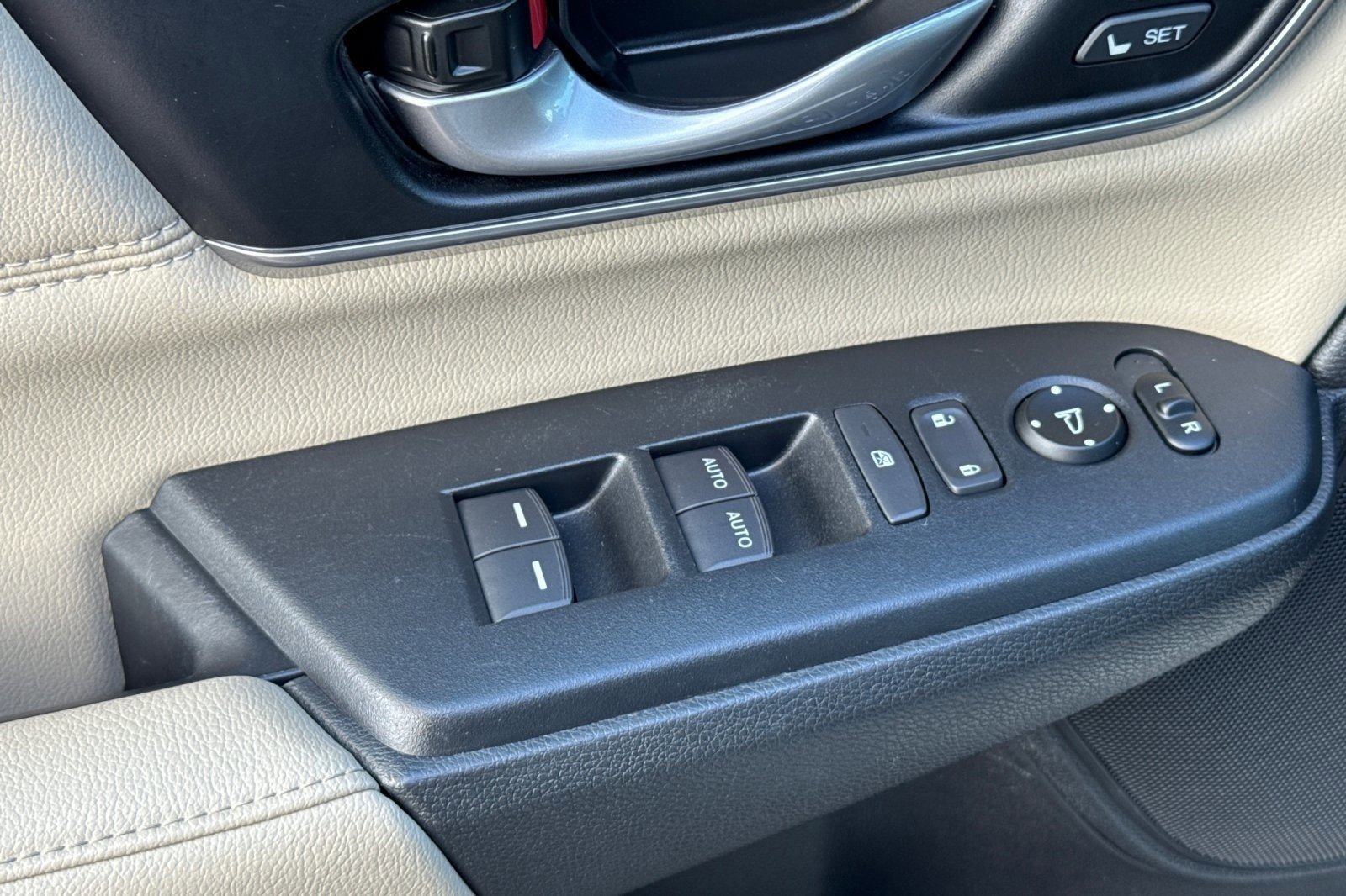 Used 2019 Honda CR-V EX-L image 14