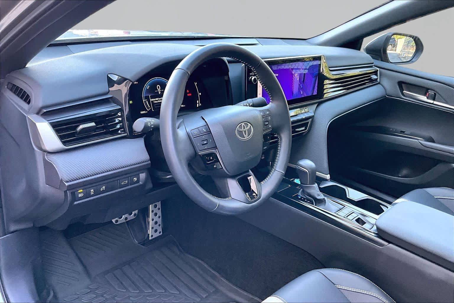 Used 2025 Toyota Camry SE w/ Multimedia Upgrade Package FWD image 18