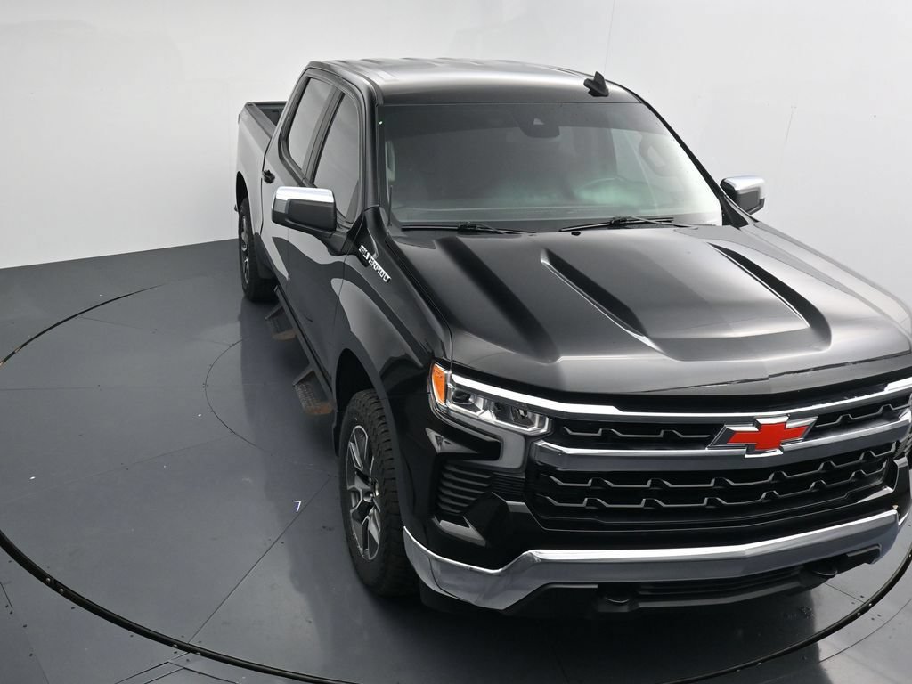 Used 2022 Chevrolet Silverado 1500 LT AWD/4WD image 24