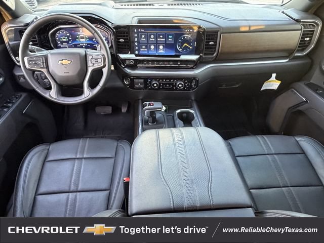 Used 2025 Chevrolet Silverado 1500 High Country w/ High Country Premium Package AWD/4WD image 12