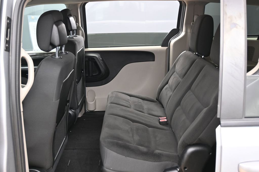 Used 2018 Dodge Grand Caravan SE w/ UConnect Hands-Free Group FWD image 31