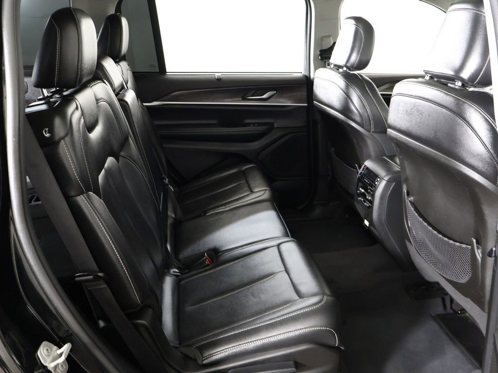 Used 2023 Jeep Grand Cherokee L Limited w/ Luxury Tech Group II AWD/4WD image 40