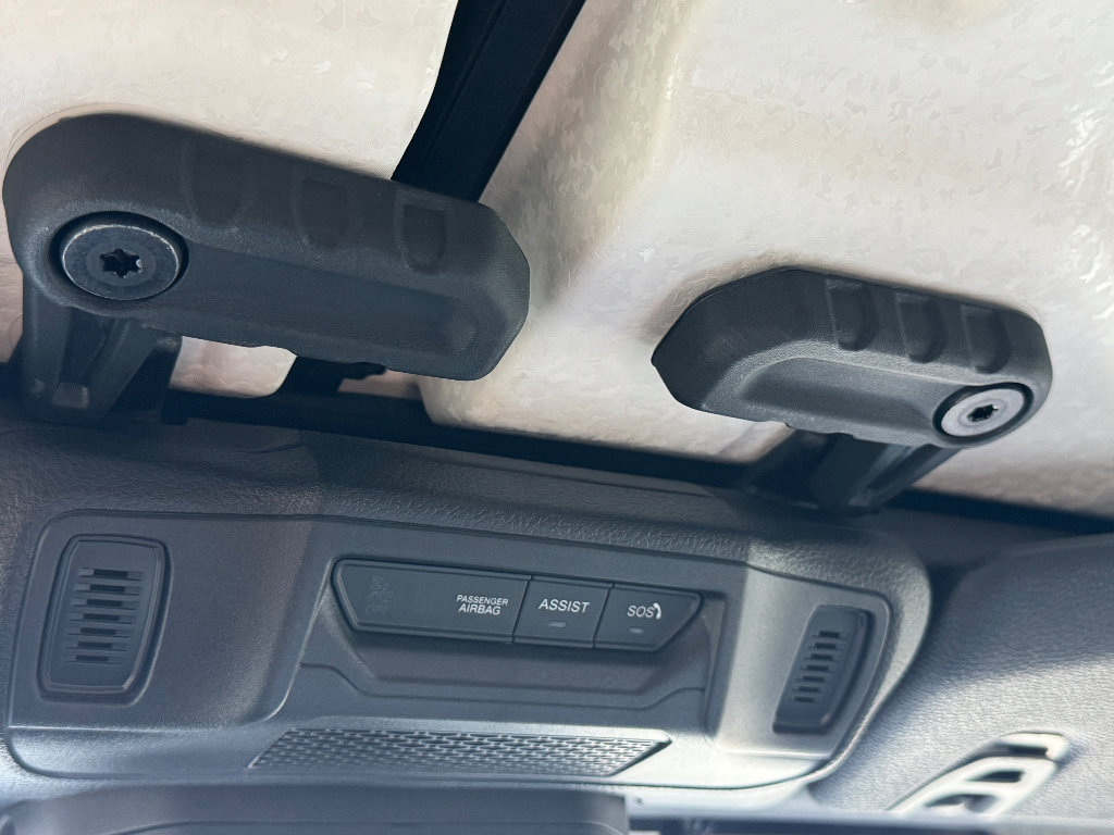 Used 2024 Jeep Gladiator Rubicon w/ Technology Group image 21