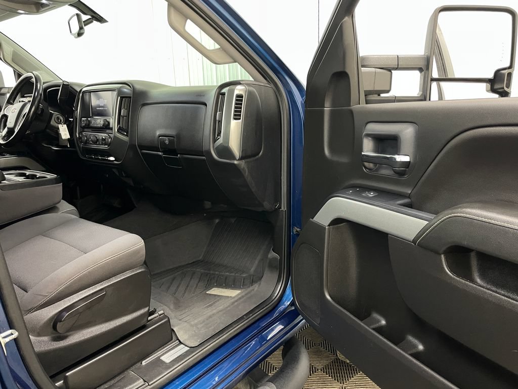 Used 2019 Chevrolet Silverado 2500 LT w/ LT Convenience Package AWD/4WD image 34