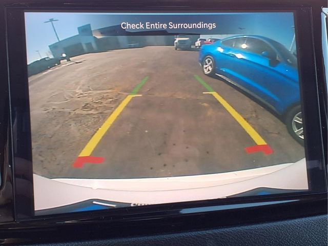 Used 2024 Chrysler Pacifica Touring-L image 16