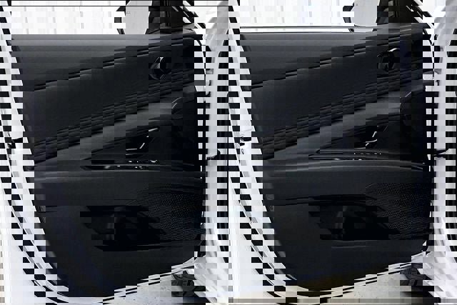 Used 2025 Hyundai Elantra SEL image 10