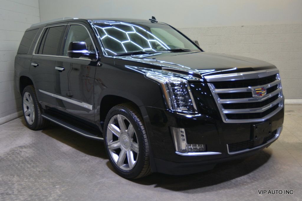 Used 2018 Cadillac Escalade Premium Luxury AWD/4WD image 1