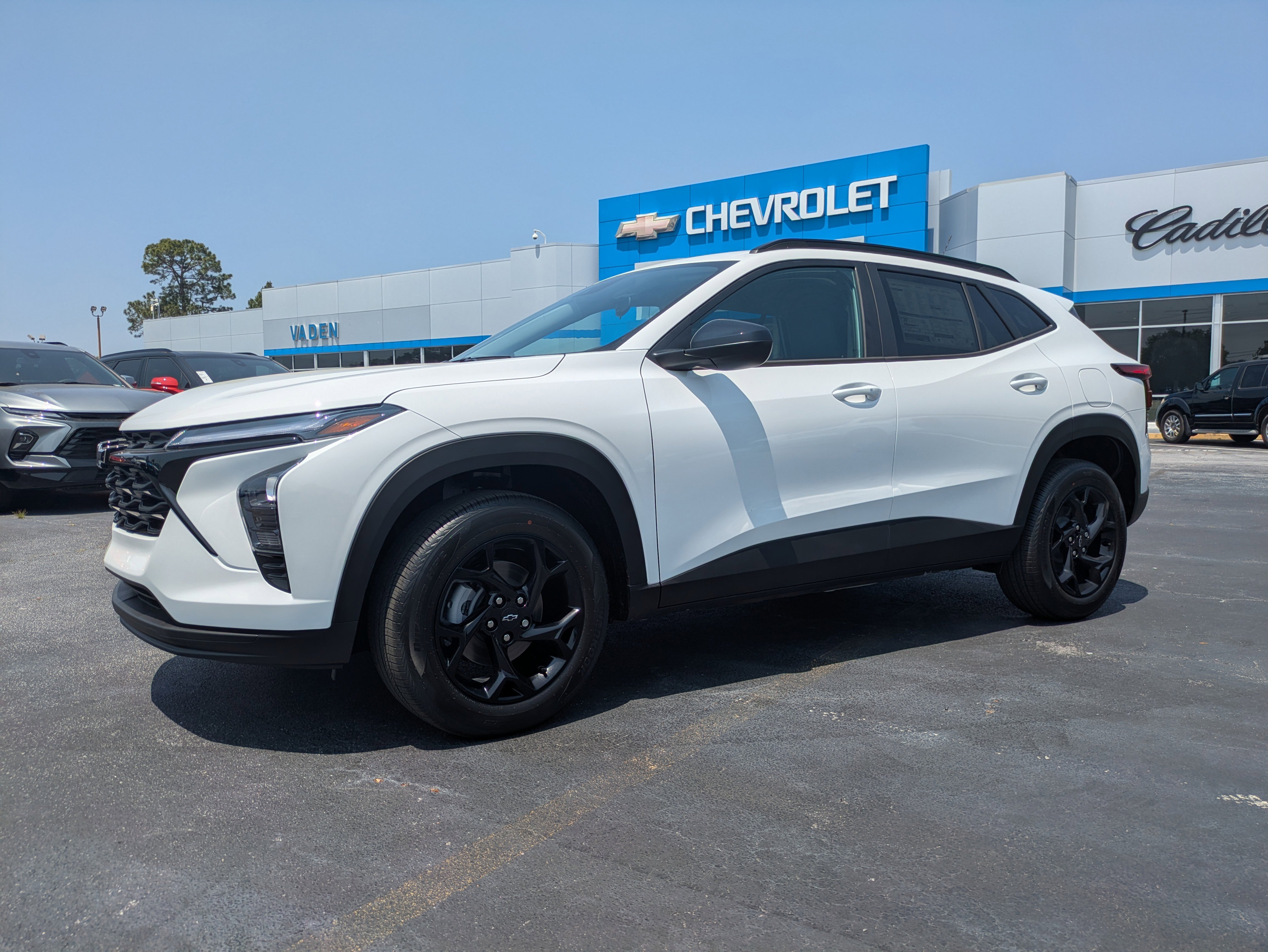 New 2026 Chevrolet Trax LT FWD image 2