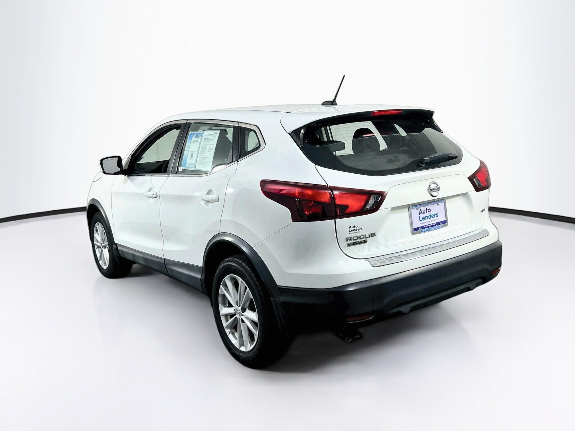 Used 2018 Nissan Rogue Sport S w/ S Appearance Package AWD/4WD image 7