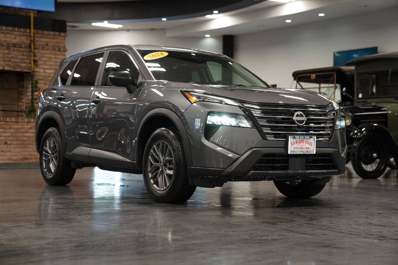 Used 2024 Nissan Rogue S AWD/4WD image 6