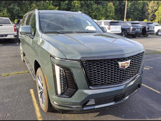 Certified 2025 Cadillac Escalade ESV Sport AWD/4WD image 2