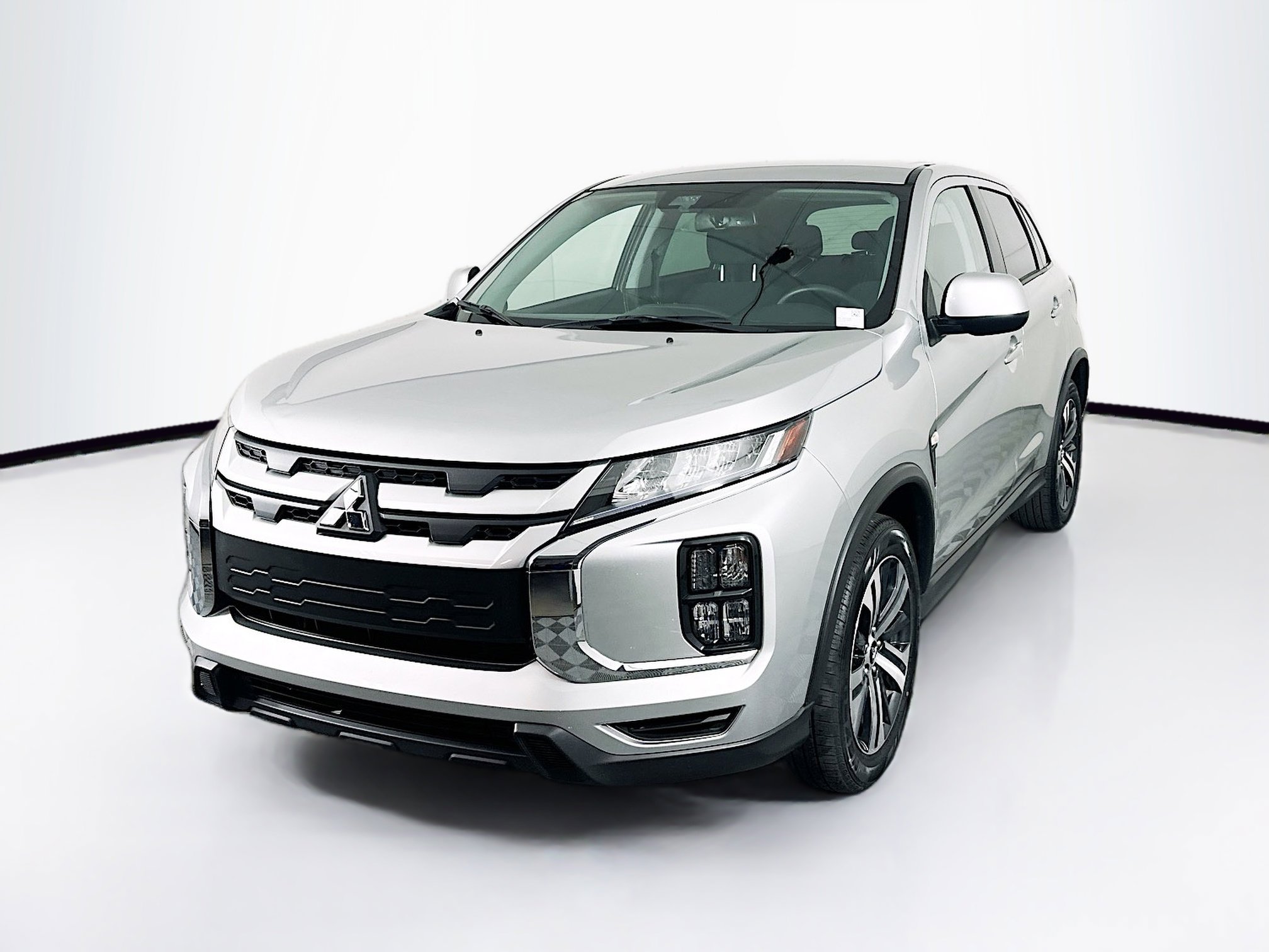 Used 2025 Mitsubishi Outlander Sport LE image 3