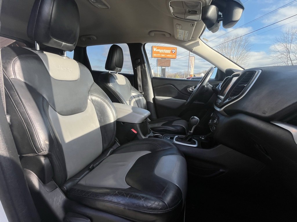 Used 2014 Jeep Cherokee Limited image 21