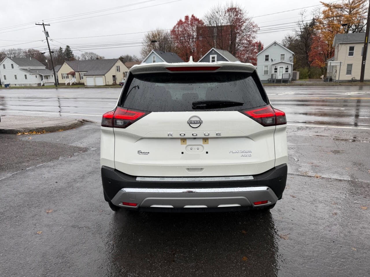 Used 2023 Nissan Rogue Platinum w/ Platinum Premium Package image 4