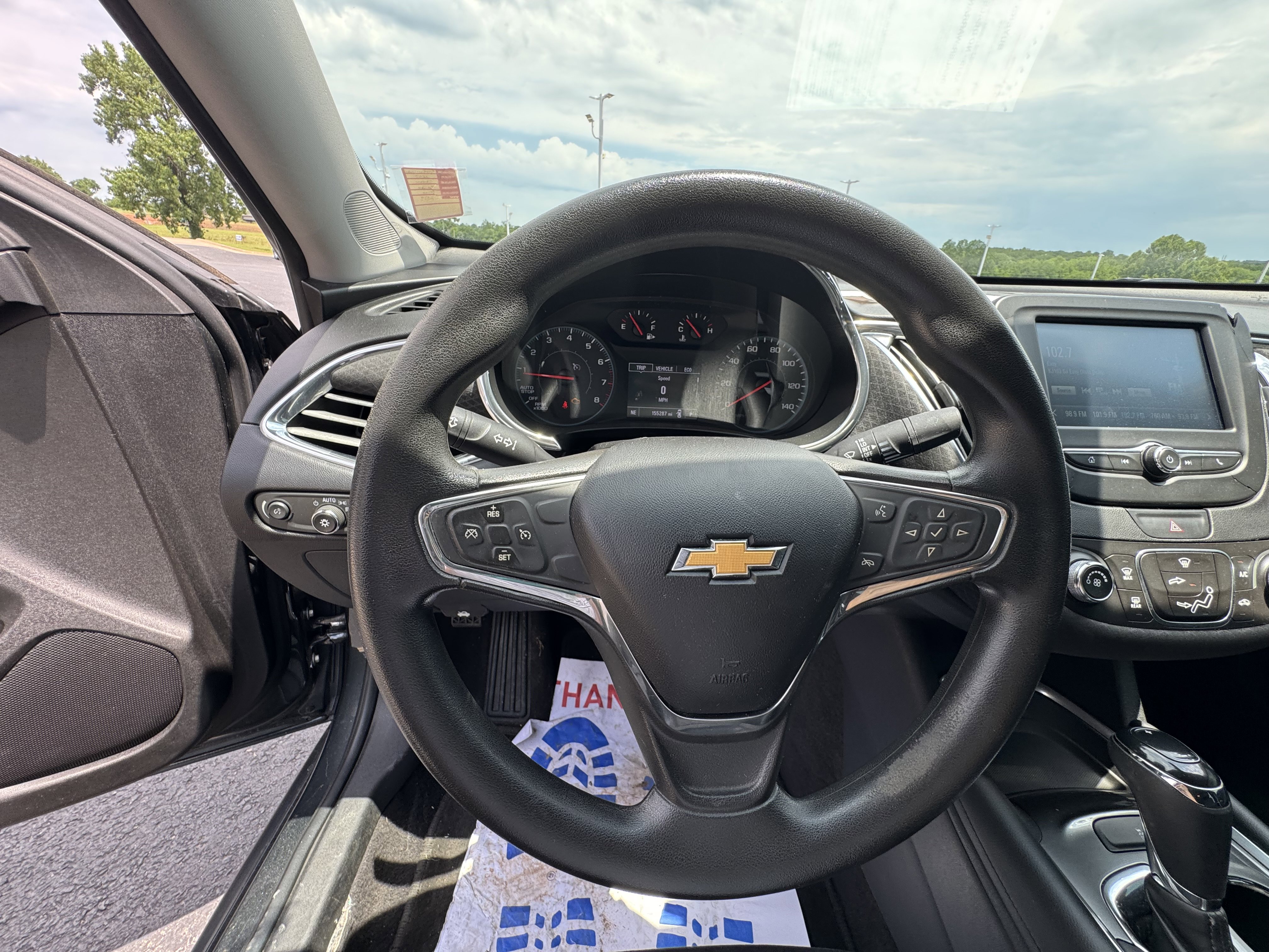 Used 2017 Chevrolet Malibu LT FWD image 12
