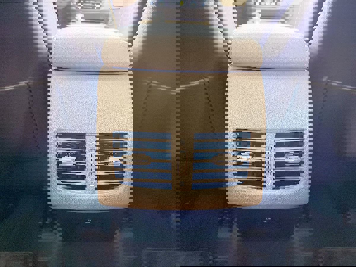 Used 2016 Lexus ES 350 w/ Navigation System Package image 49