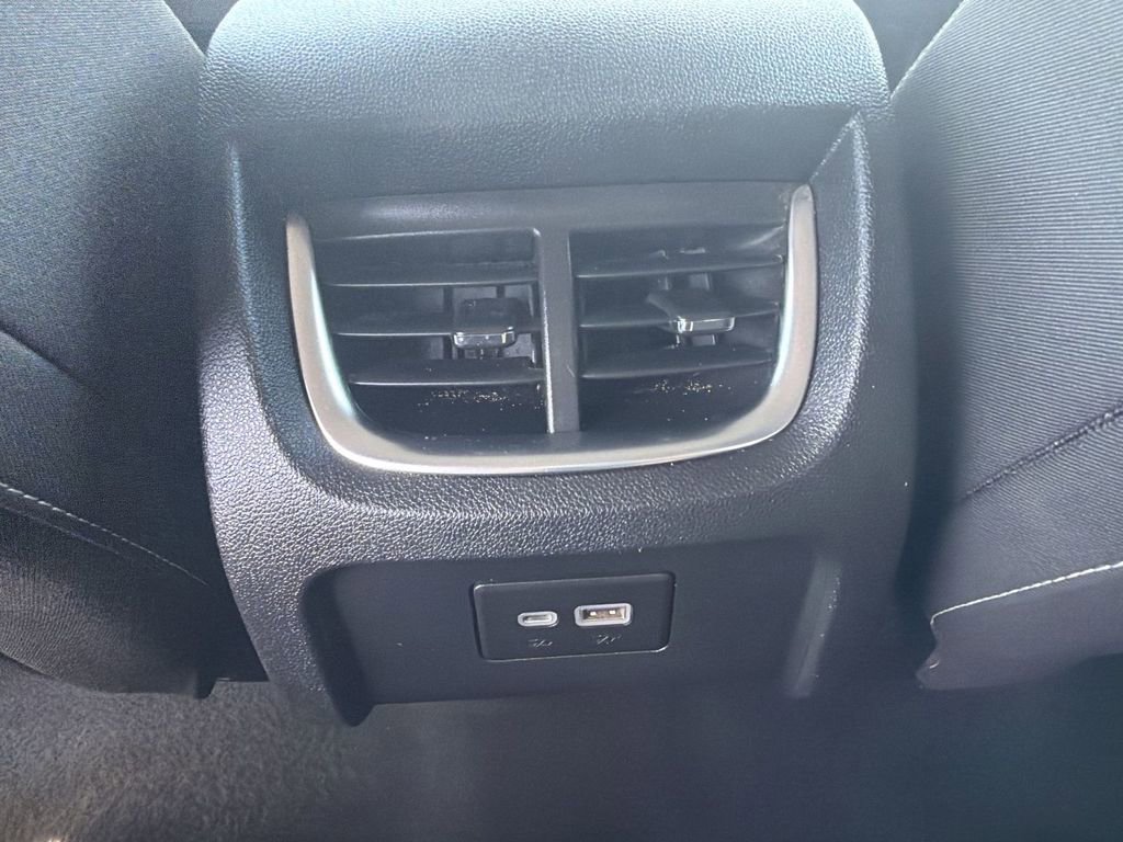 Used 2023 Chevrolet Blazer LT image 21