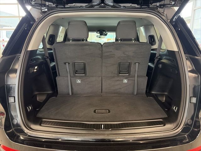 Used 2023 Jeep Grand Cherokee L Laredo w/ Luxury Tech Group I AWD/4WD image 10