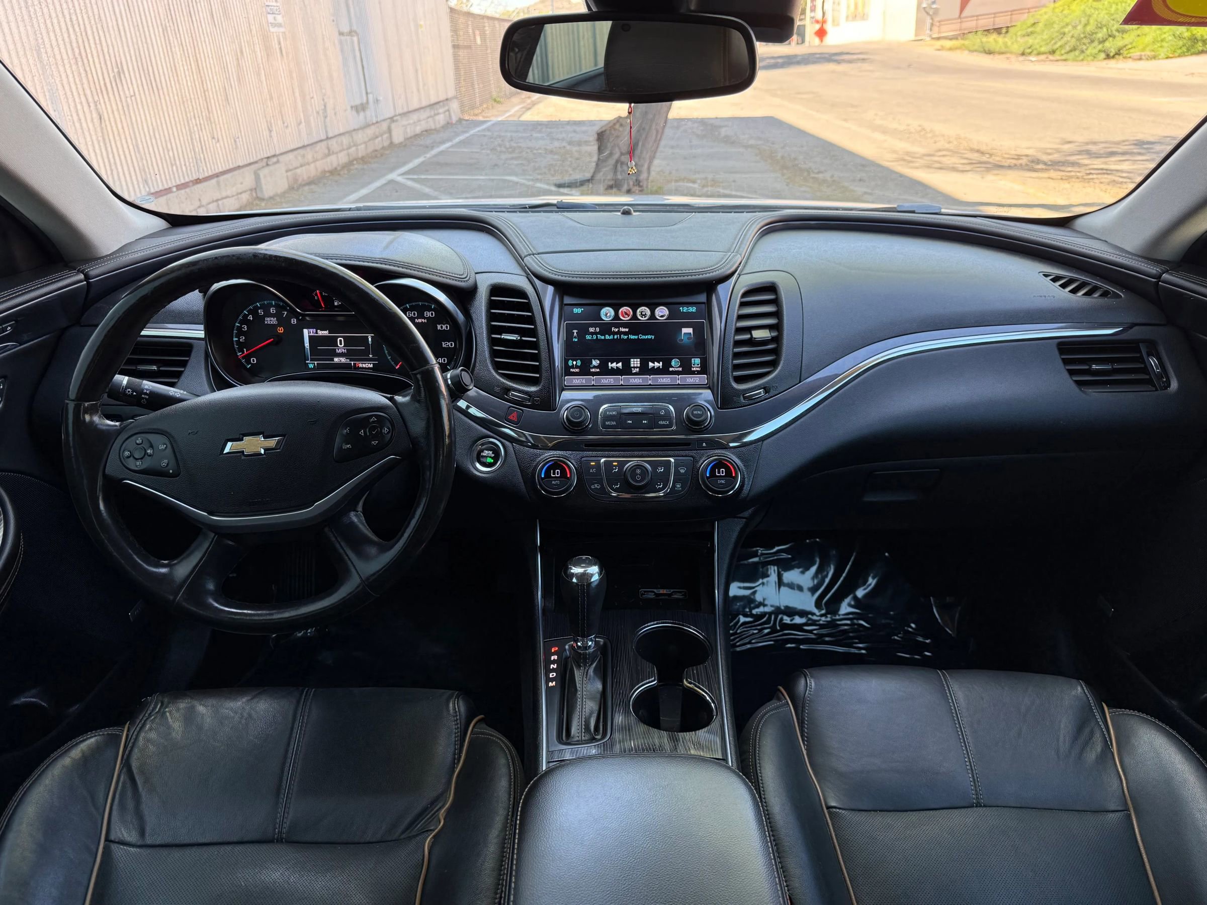 Used 2016 Chevrolet Impala LTZ w/ Enhanced Convenience Package image 9