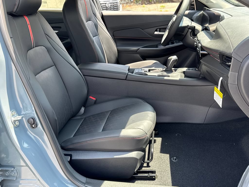 New 2026 Nissan Sentra SR w/ SR Premium Package FWD image 21