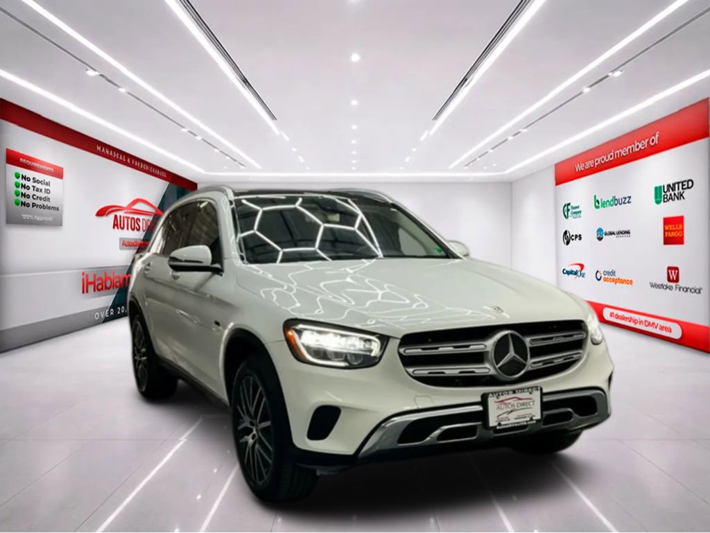 Used 2020 Mercedes-Benz GLC 350e 4MATIC w/ Premium Package image 2