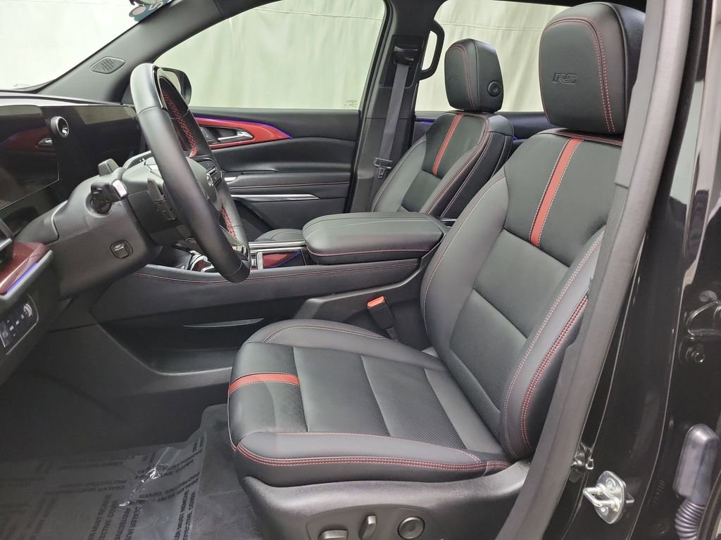 Certified 2024 Chevrolet Traverse RS image 8