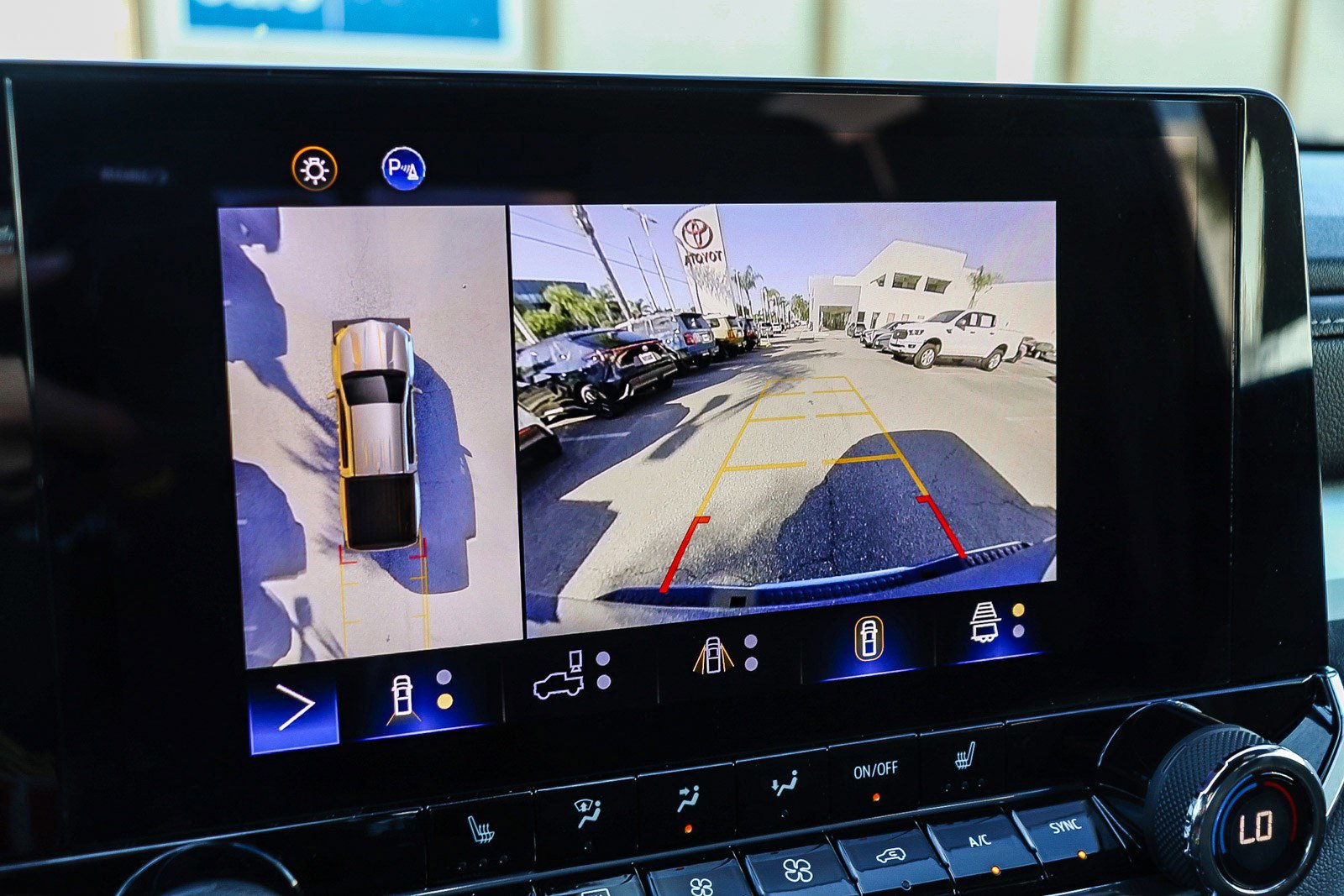 Used 2023 Chevrolet Colorado LT w/ LT Convenience Package II image 21