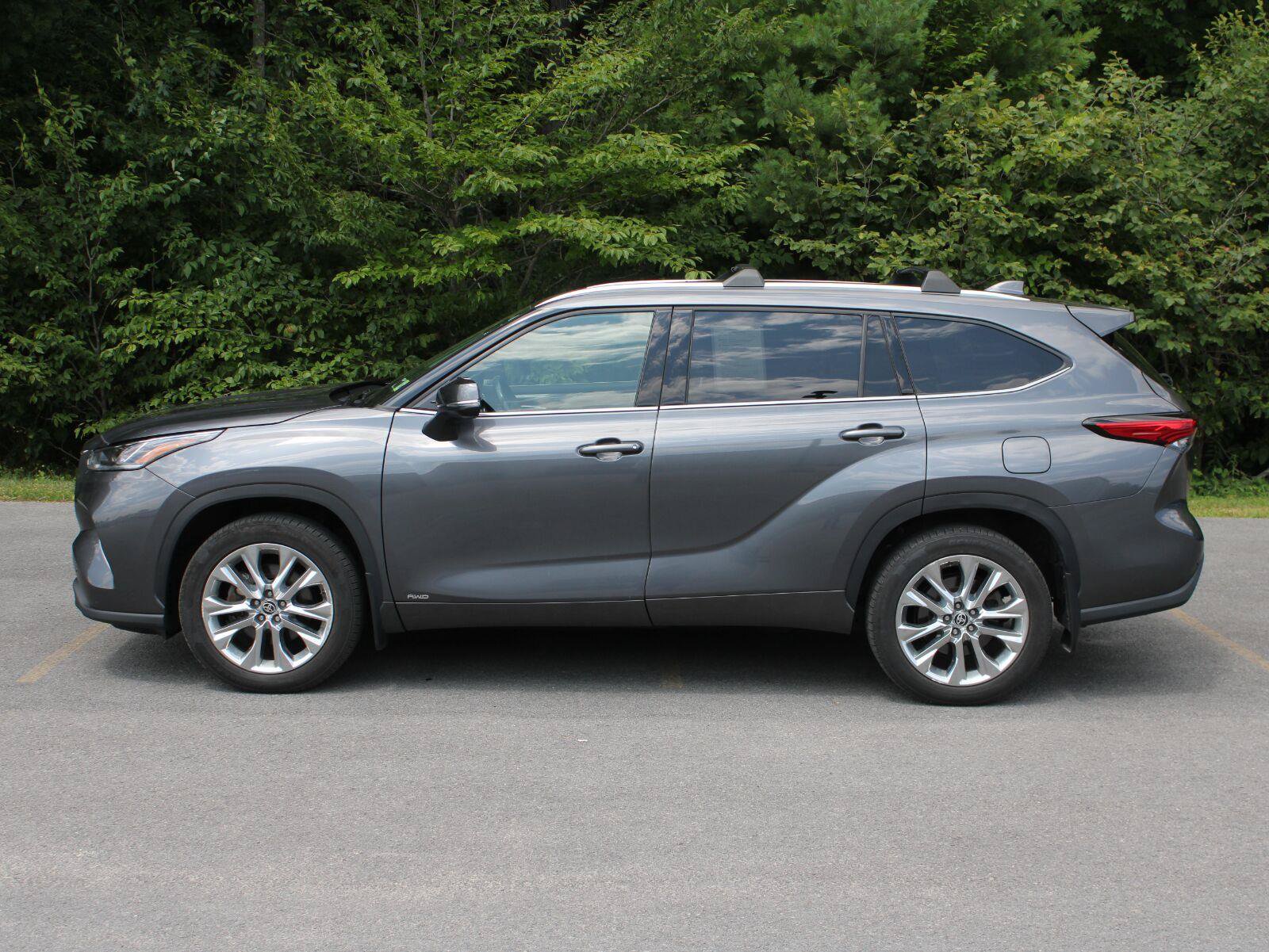 Used 2023 Toyota Highlander Limited AWD/4WD image 5
