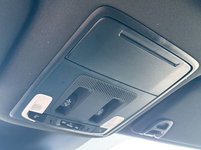 Used 2025 Honda Pilot Black Edition image 27