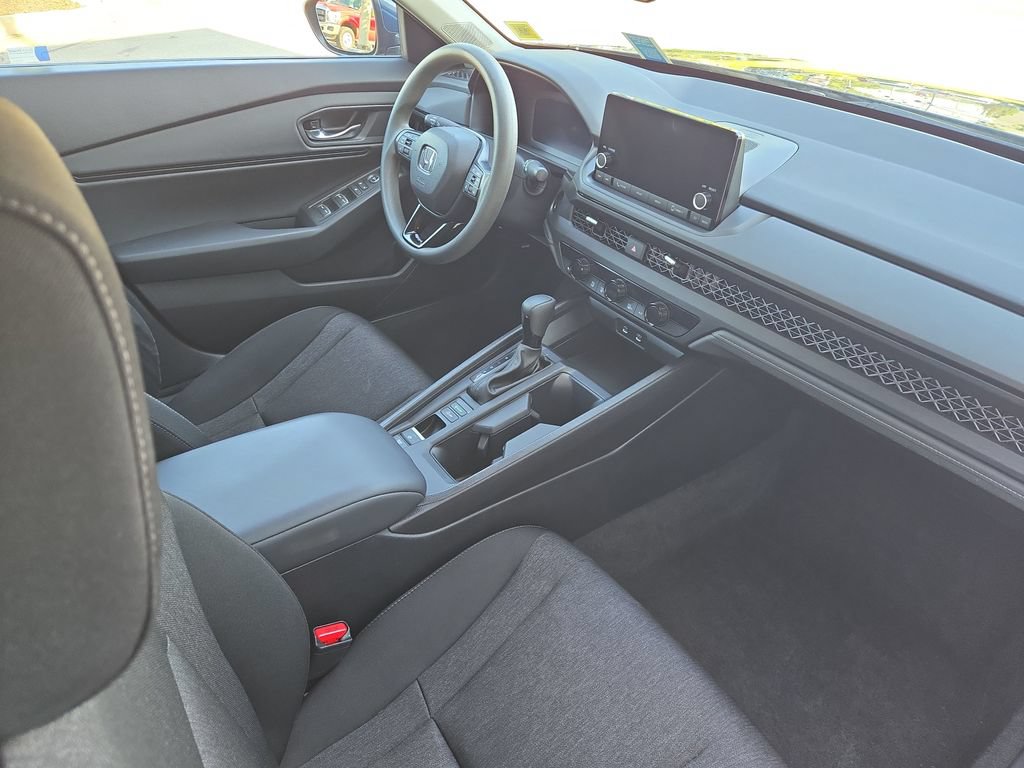 Certified 2023 Honda Accord EX image 26