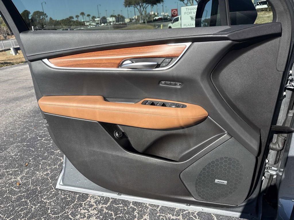 Certified 2022 Cadillac XT5 Premium Luxury w/ Technology Package image 18