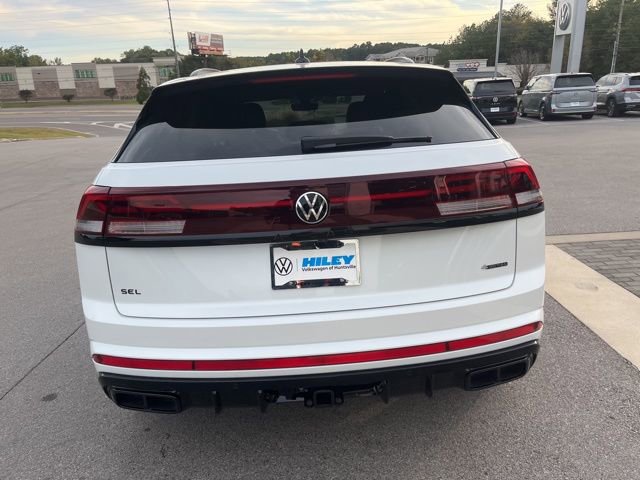 New 2026 Volkswagen Atlas Cross Sport SEL R-Line image 4