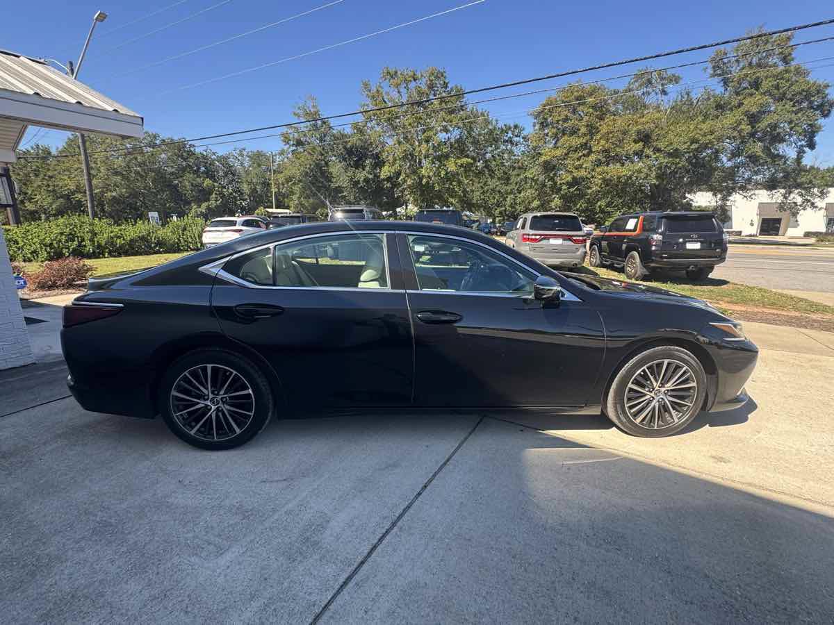 Used 2023 Lexus ES 350 w/ Premium Package FWD image 6