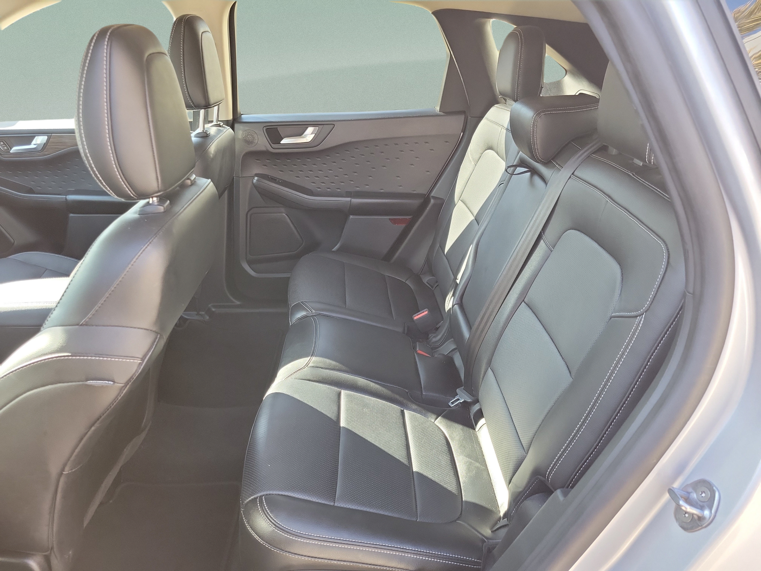 Used 2020 Ford Escape Titanium FWD image 24