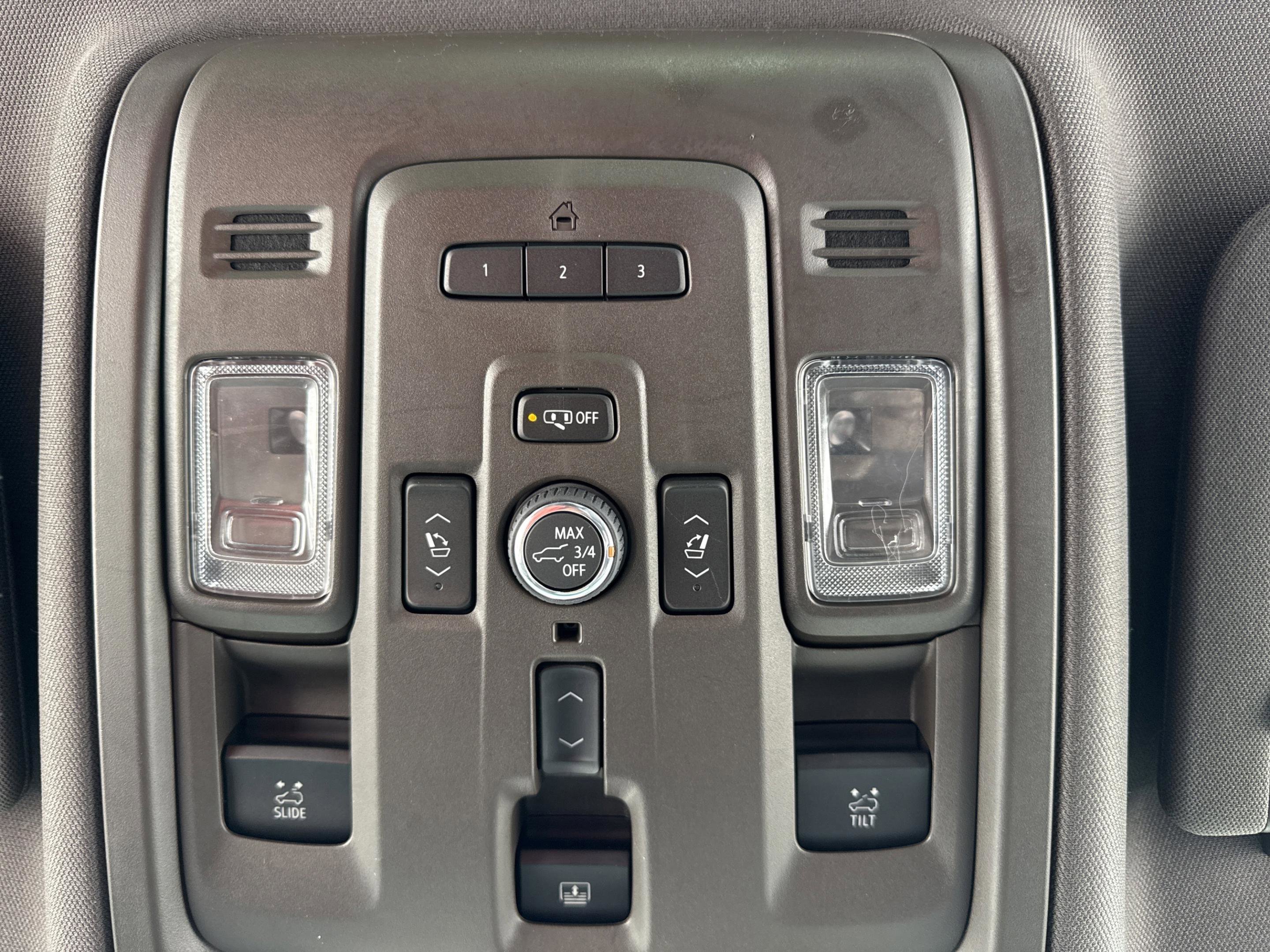 Used 2022 GMC Yukon Denali AWD/4WD image 15