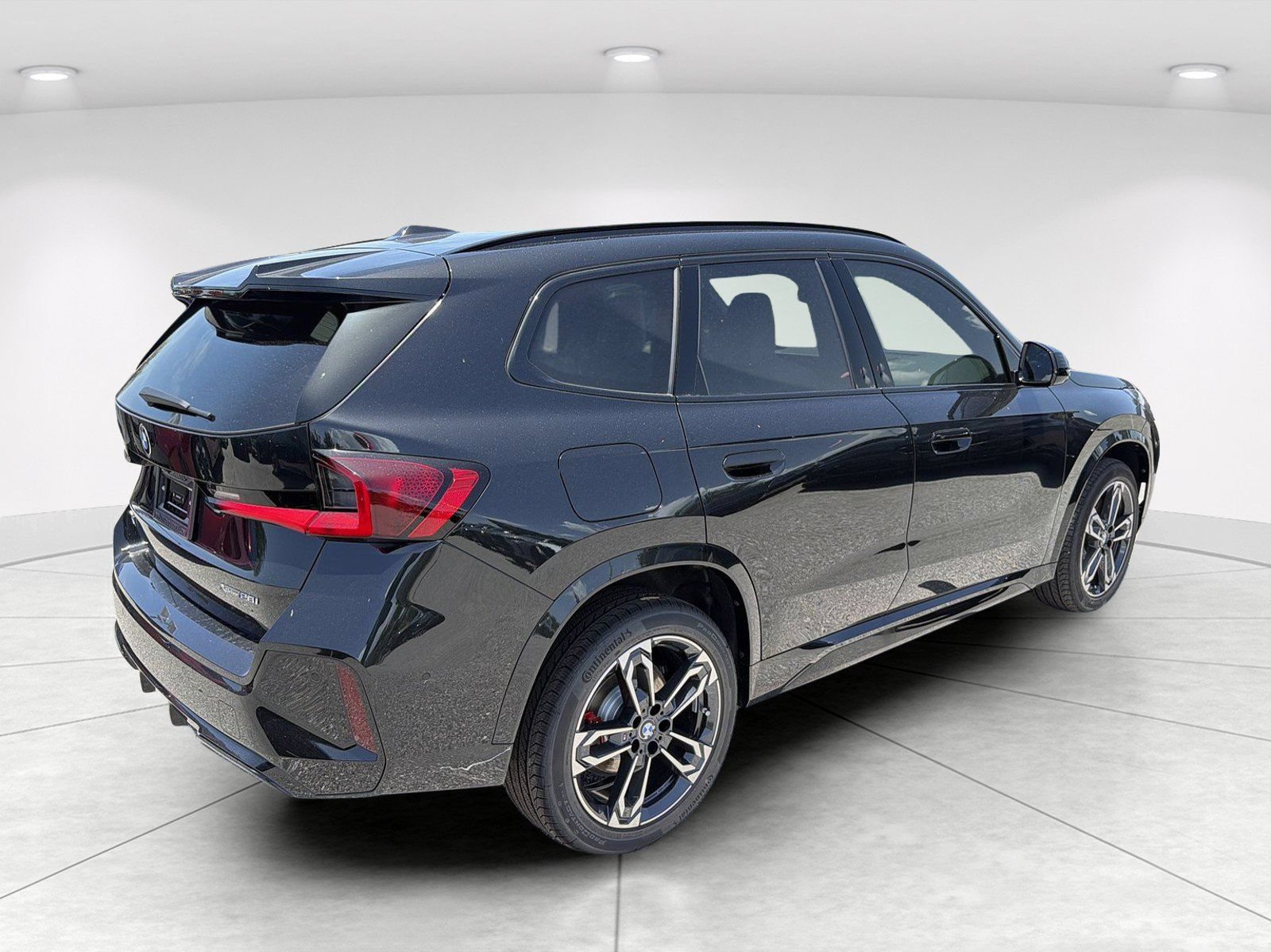 New 2026 BMW X1 xDrive28i w/ Technology Package AWD/4WD image 4
