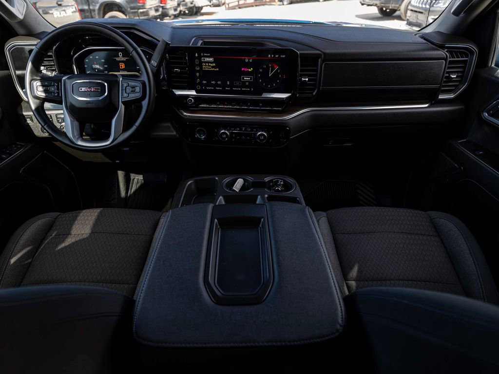 Used 2023 GMC Sierra 1500 Elevation image 29