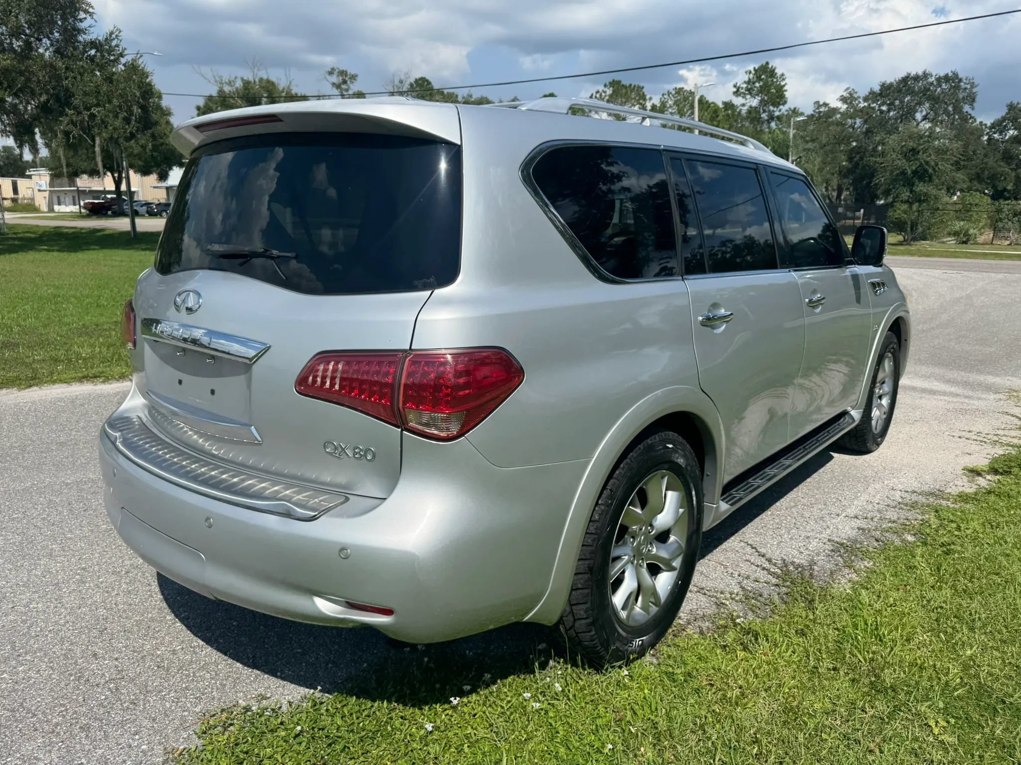 Used 2014 INFINITI QX80 2WD w/ Theater Package image 5