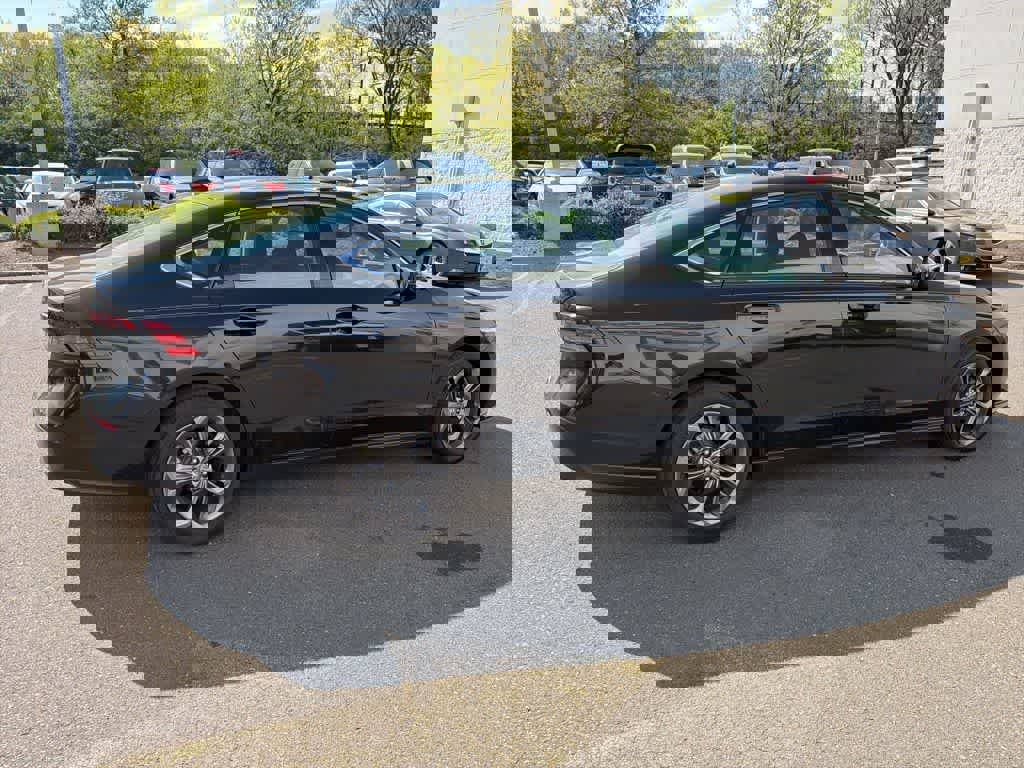 Used 2023 Honda Accord EX image 10