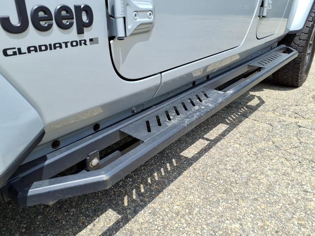 Used 2024 Jeep Gladiator Sport AWD/4WD image 10