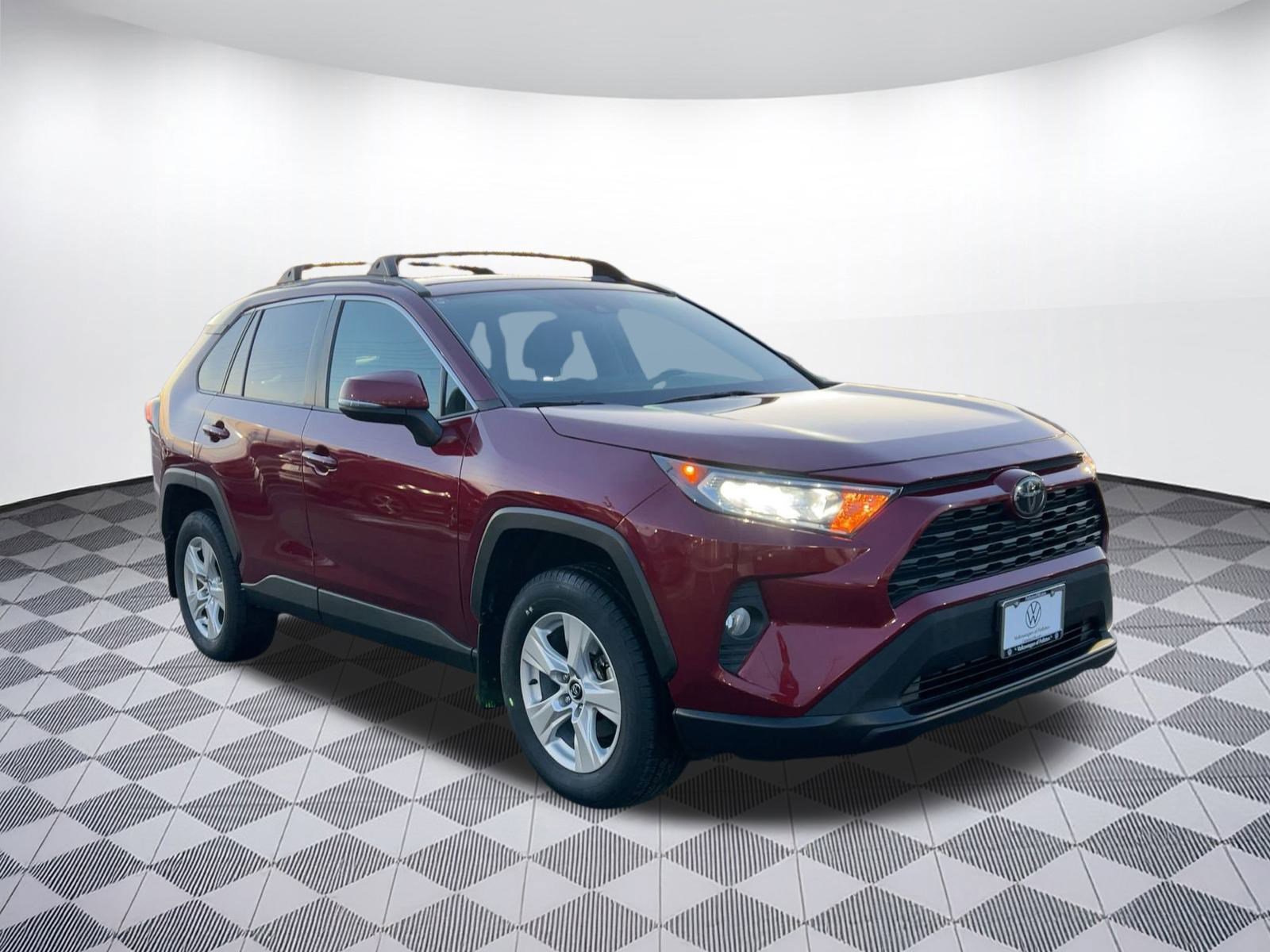 Used 2020 Toyota RAV4 XLE image 7