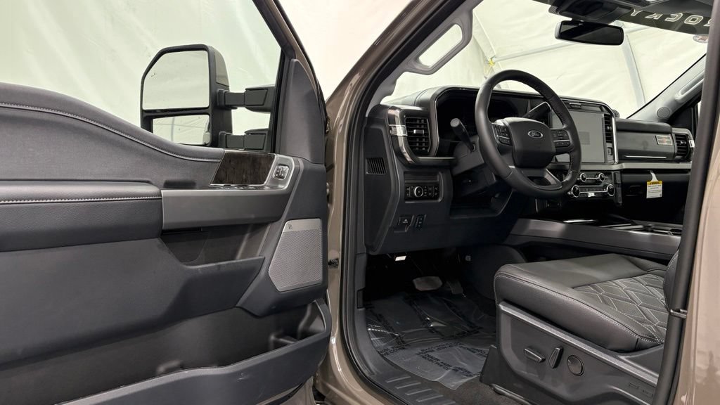 New 2026 Ford F250 Lariat w/ Black Appearance Package AWD/4WD image 31
