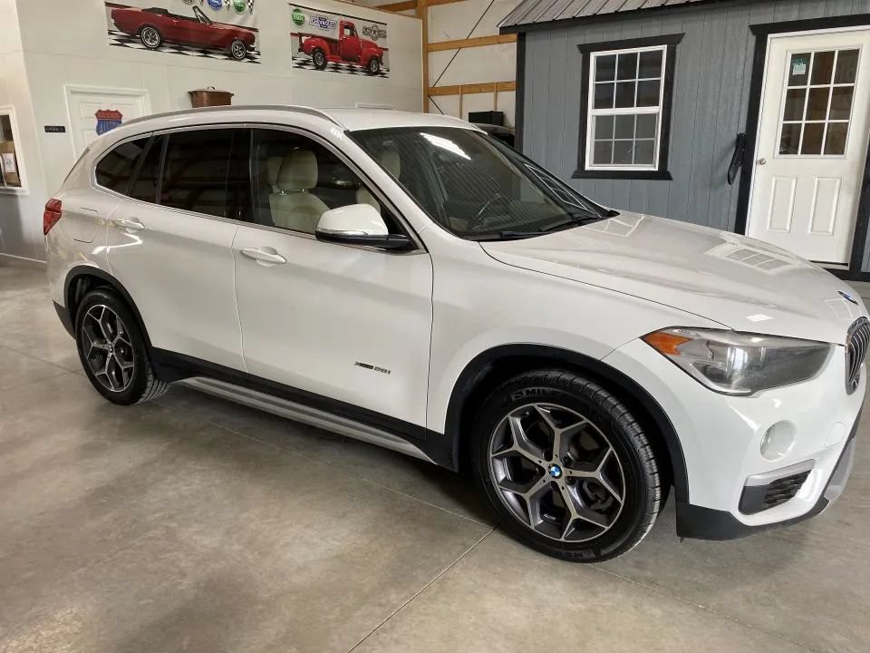 Used 2018 BMW X1 xDrive28i AWD/4WD image 4