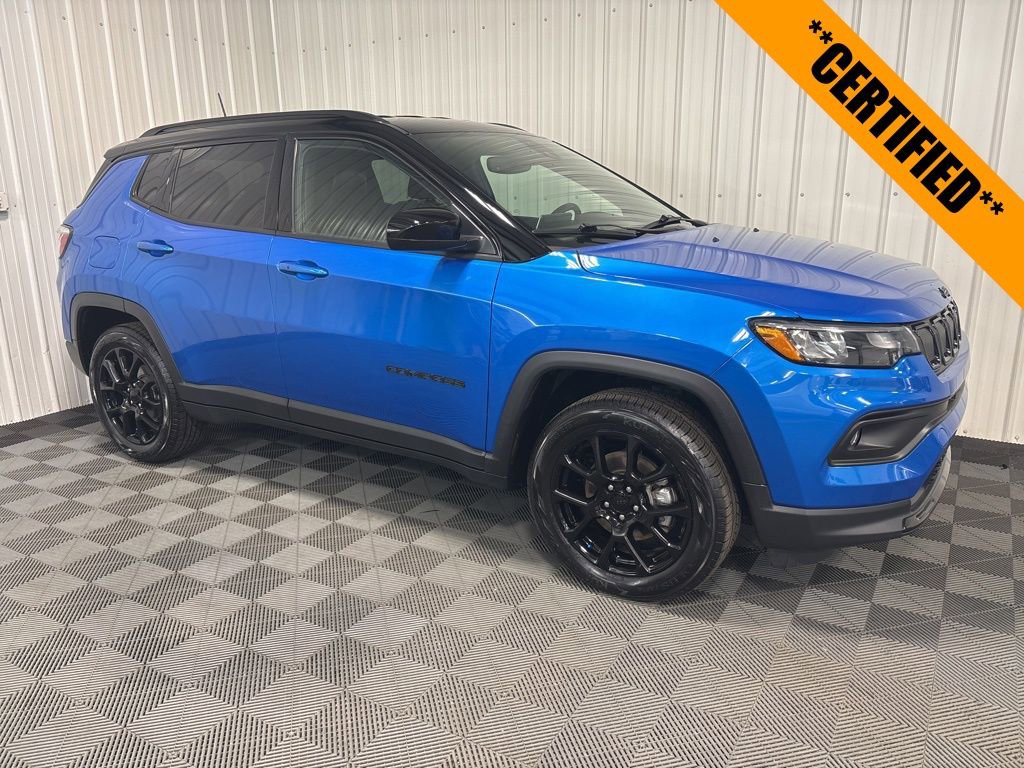 Certified 2022 Jeep Compass Altitude w/ Convenience Group image 1