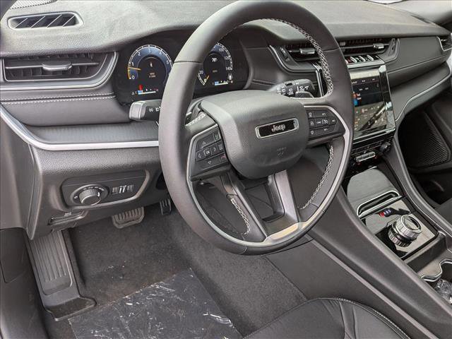 New 2025 Jeep Grand Cherokee Laredo X w/ Luxury Tech Group I video 3